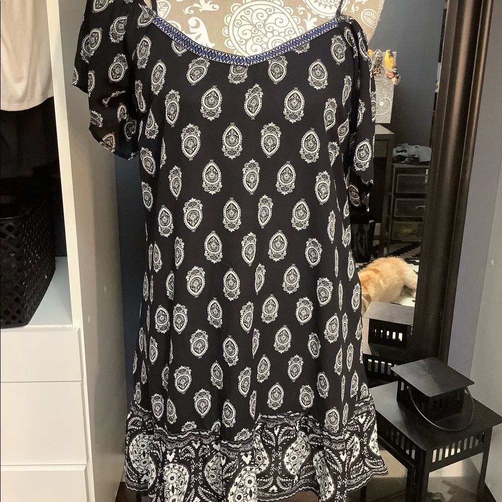 Black/White Dress